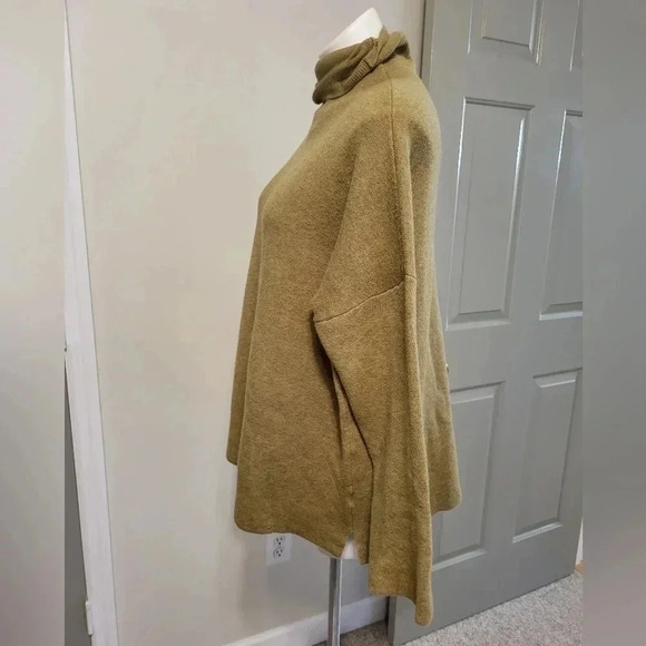 J.Jill Funnel Mockneck Oversized Petite Tunic Length Sweater(L) - Picture 3 of 8